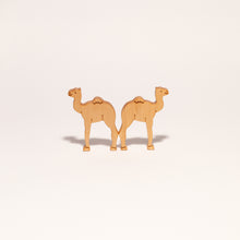 Load image into Gallery viewer, CAMEL CALF - STANDING