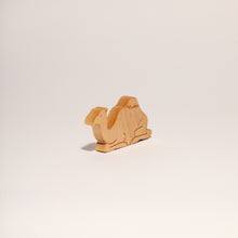 Load image into Gallery viewer, CAMEL - SEATED