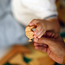 Load image into Gallery viewer, CROW