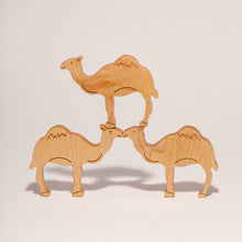Load image into Gallery viewer, CAMEL - STANDING
